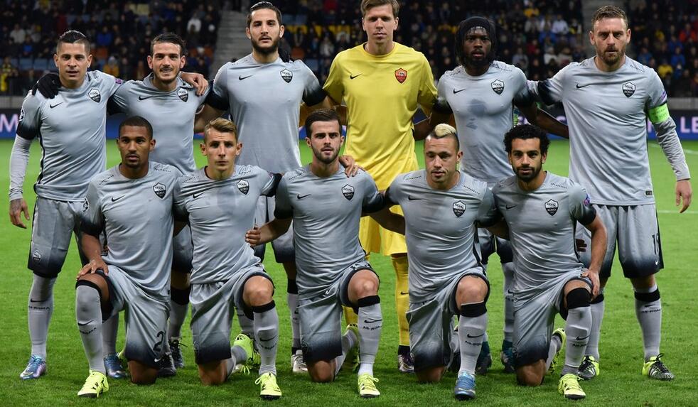 英超-曼城3-0轻取水晶宫，哈兰德梅开二度福登贴地斩破门（英超：曼城3-0完胜水晶宫，哈兰德梅开二度，福登低射破门）