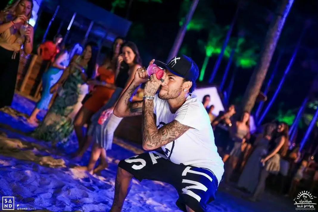 国足阵容进行大幅调整（国足阵容迎来重大变动）