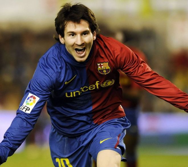 梅西：踢球不会在意纪录；希望能够参加2026世界杯